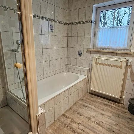 Bei Fuerstenfeldbruck Landsberg In Ot Duenzelbach Beim Binegger