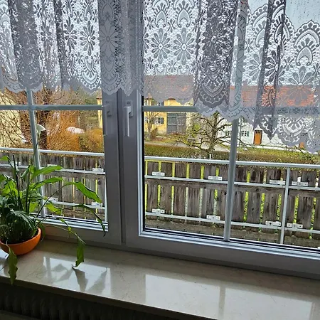 Daire Bei Fuerstenfeldbruck Landsberg In Ot Duenzelbach Beim Binegger Moorenweis